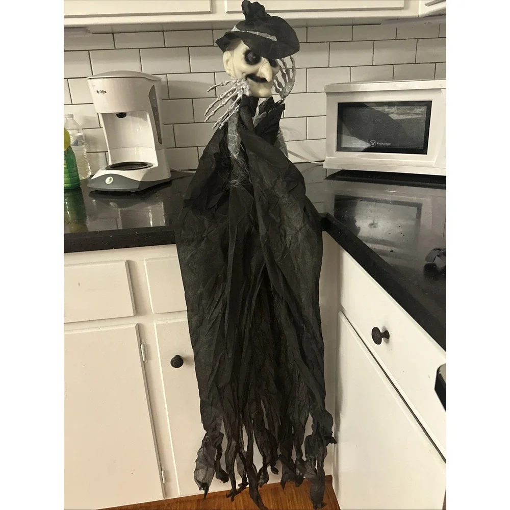 Hanging Witch Decor Halloween Decoration Outdoor‎ Sounds Lights